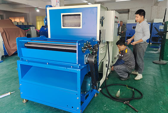 鬆棉機